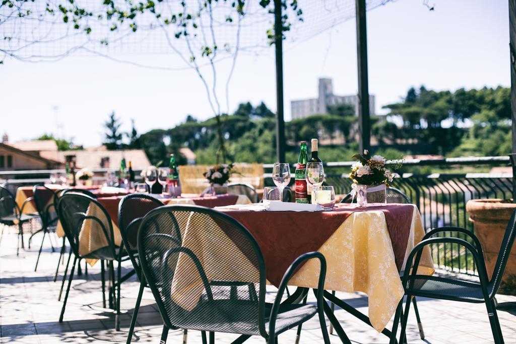 אג'רולה Hotel Risorgimento מראה חיצוני תמונה