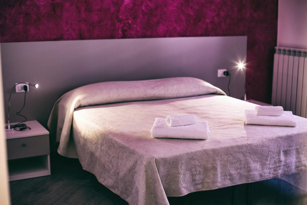 אג'רולה Hotel Risorgimento מראה חיצוני תמונה